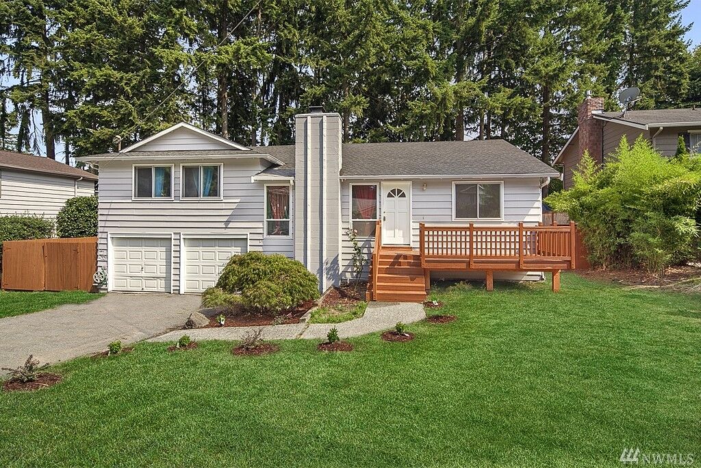 Property Photo:  7112 134th Ave NE  WA 98052 