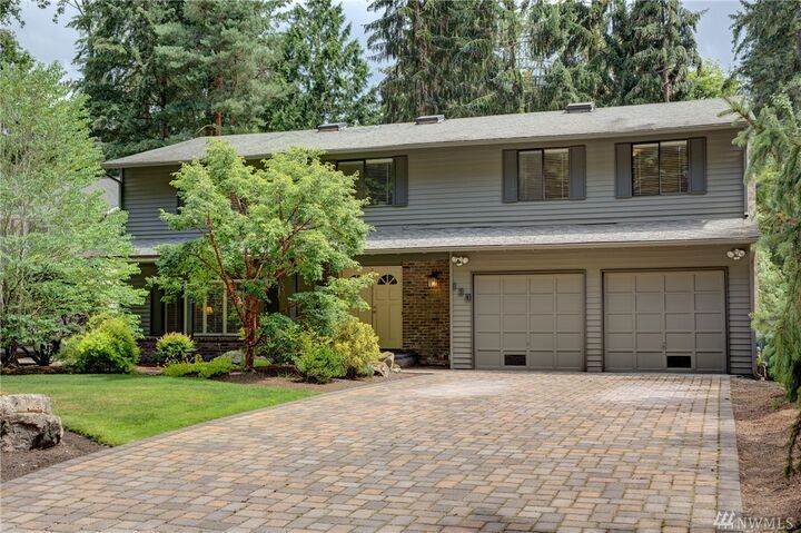 130 130th Place NE  Bellevue WA 98005 photo