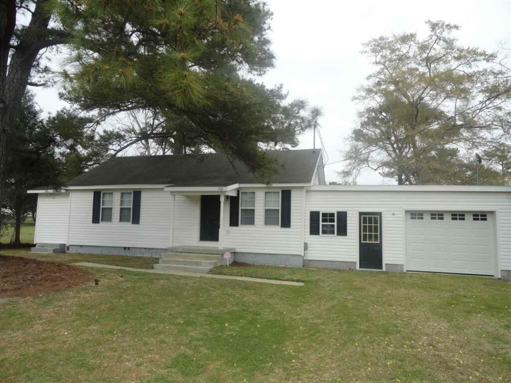 Property Photo:  102 Miller Avenue  NC 28540 