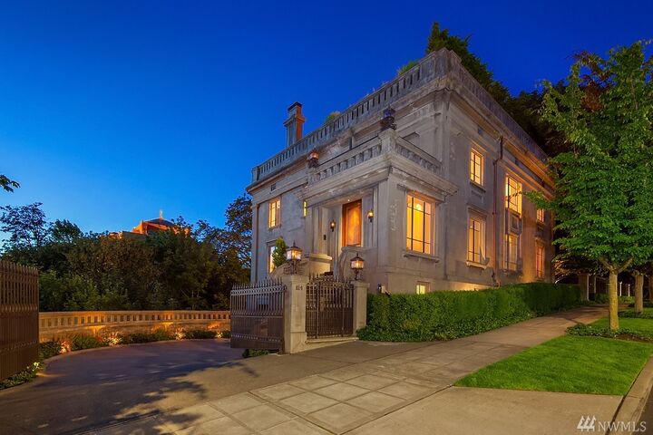 Property Photo:  814 E Highland Dr  WA 98102 