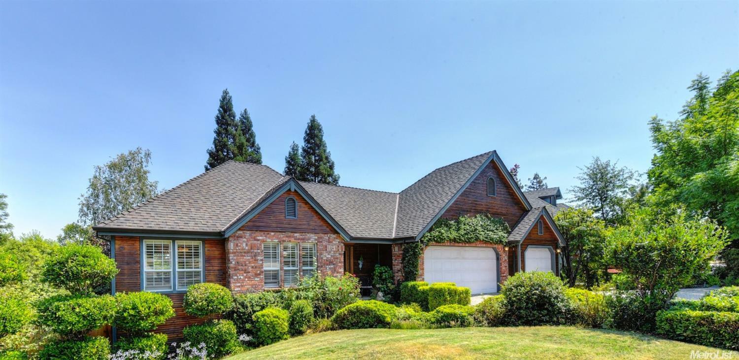 Property Photo: 2702 Pecan Court CA 95677