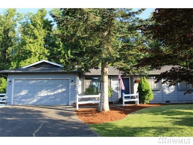 Property Photo:  2913 11th St SE  WA 98374 