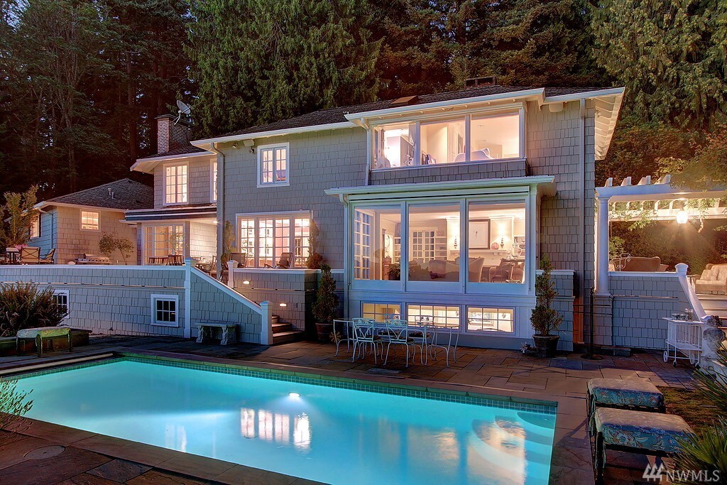 Property Photo: 85 Olympic Dr NW WA 98177