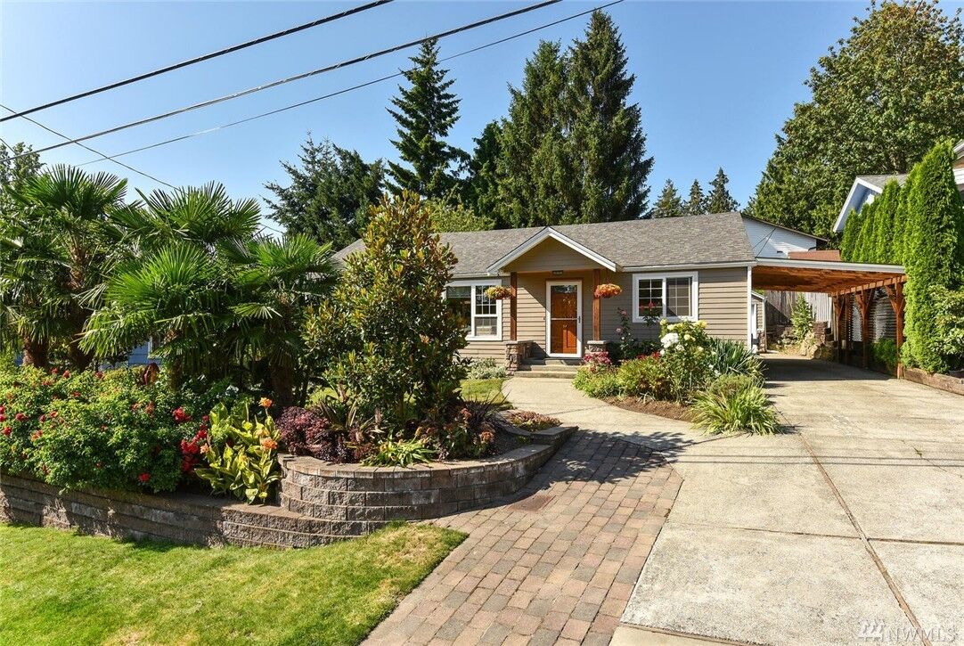 Property Photo:  3716 NE 130th St  WA 98125 