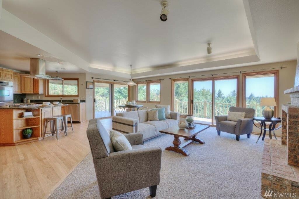 Property Photo: 5921 Indian Trail NE WA 98422