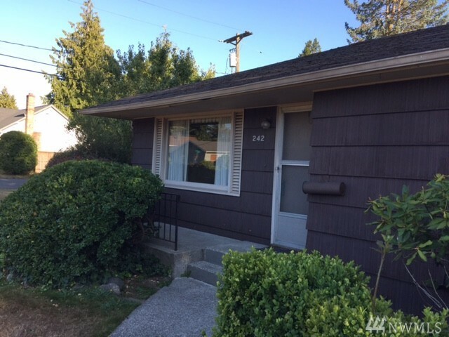 Property Photo:  242 E Bismark St  WA 98404 