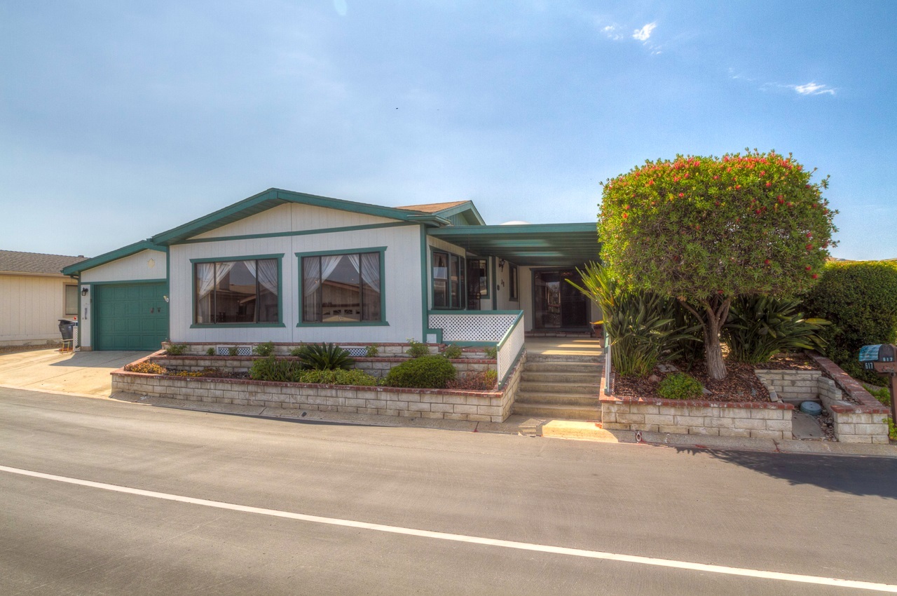 Property Photo:  617 Via Santa Paulo  CA 92081 
