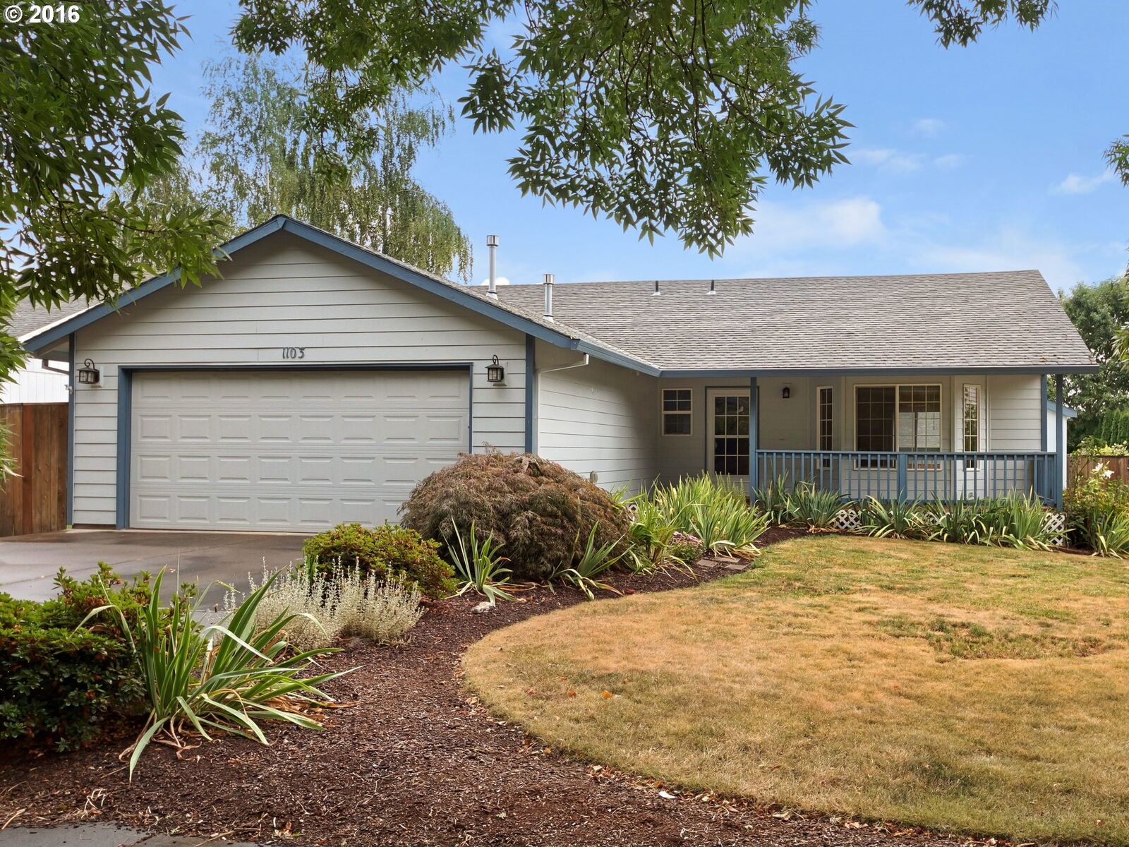 Property Photo:  1103 Hawthorne St  OR 97116 