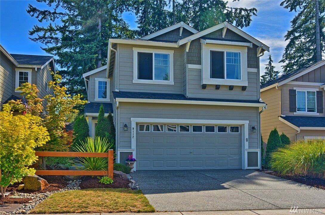 Property Photo: 9112 1st St SE WA 98258