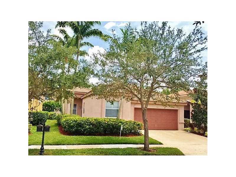 716 Conservation Dr  Weston FL 33327 photo