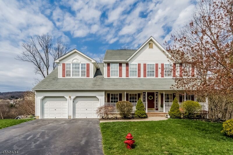 Property Photo:  19 Wharton Way  NJ 08829 