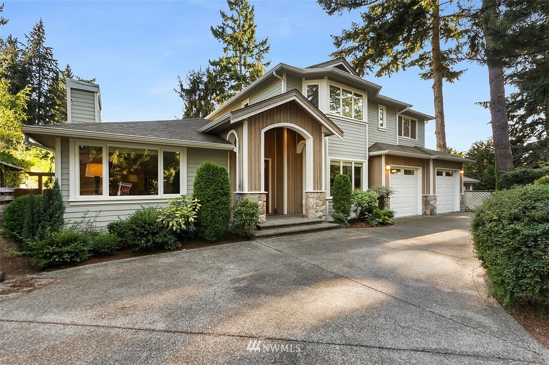 Property Photo:  10215 SE 16th Street  WA 98004 