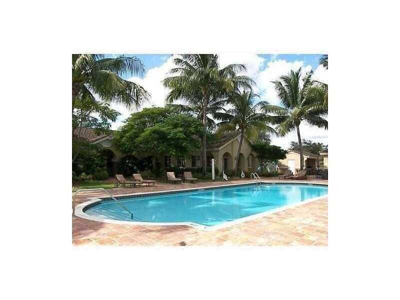 Property Photo: 2600 S University Dr 202 FL 33328