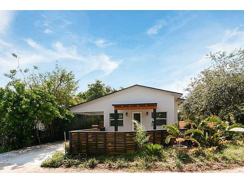 Property Photo: 1400 NE 5 St FL 33301