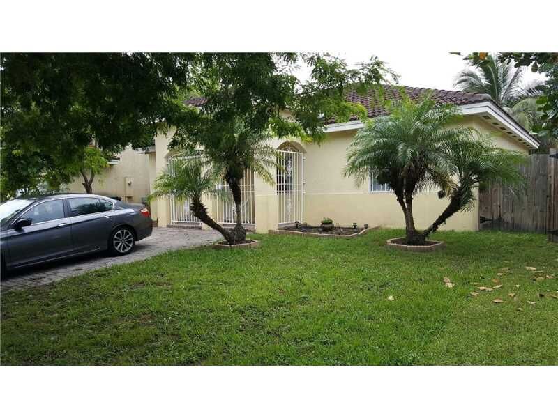 Property Photo: 10279 SW 225th Ln FL 33190
