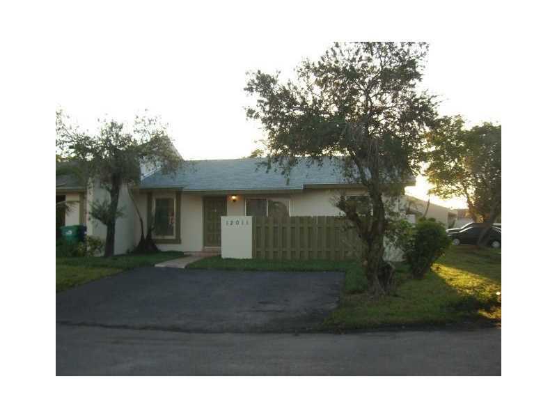 Property Photo:  12011 SW 110th Street Cir 12011  FL 33186 