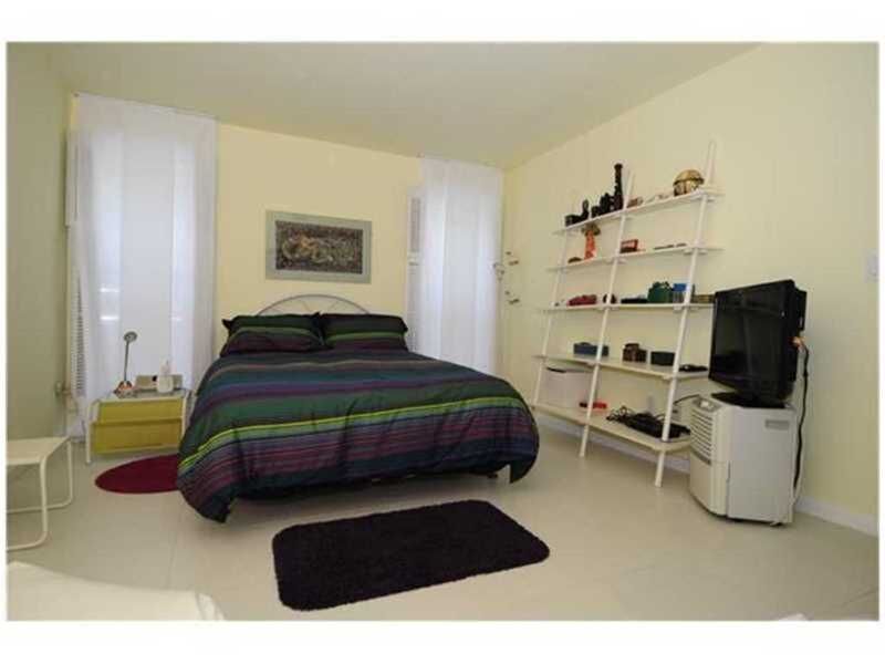 Property Photo:  255 Sunrise Dr 105  FL 33149 