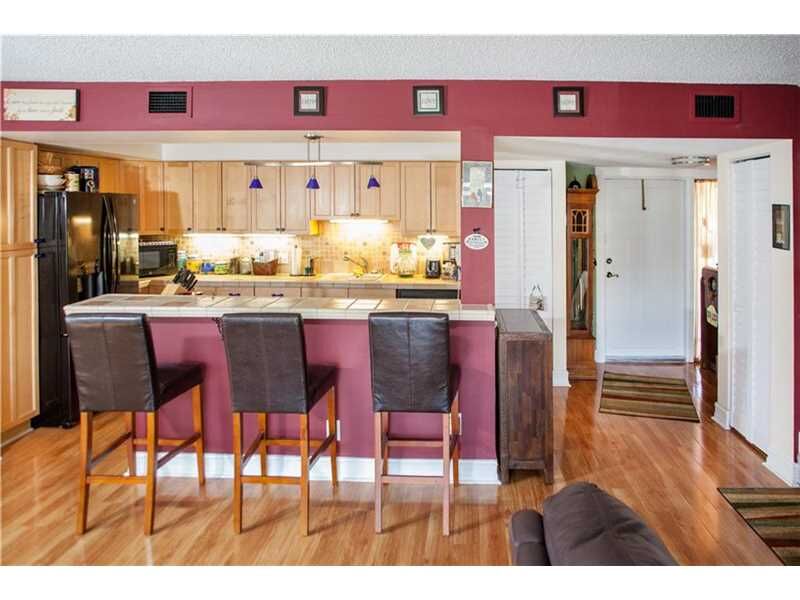 Property Photo:  430 Commodore Dr 308  FL 33325 