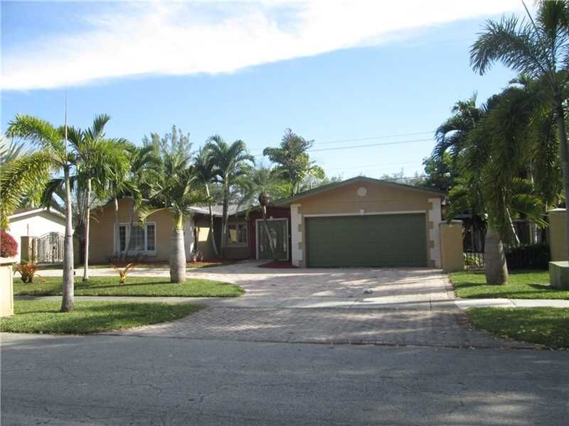 Property Photo:  14250 SW 71st Ln  FL 33183 