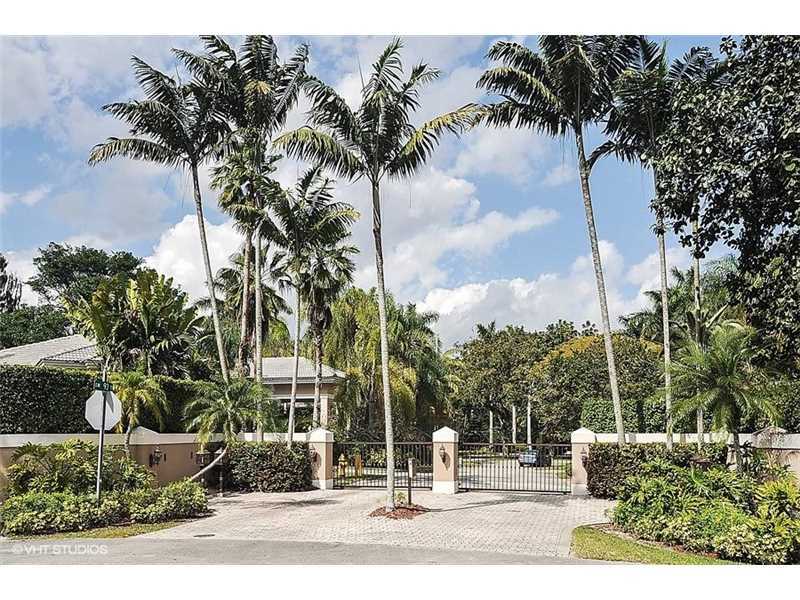 Property Photo: 9355 SW 93rd Pl FL 33176