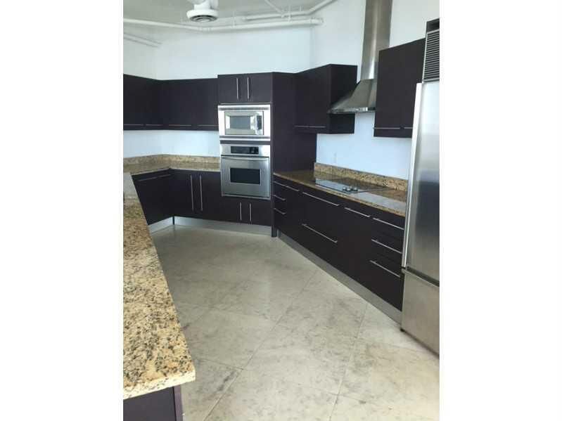 Property Photo: 700 NE 25 St 1204 FL 33137