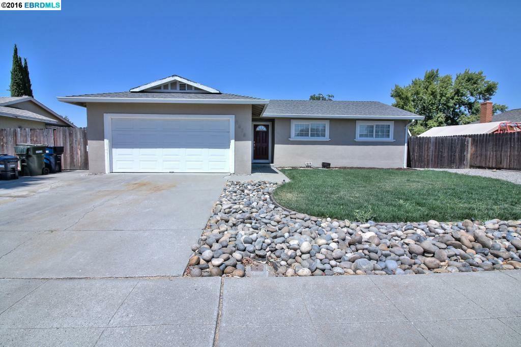 Property Photo:  5878 Running Hills Ave  CA 94551 