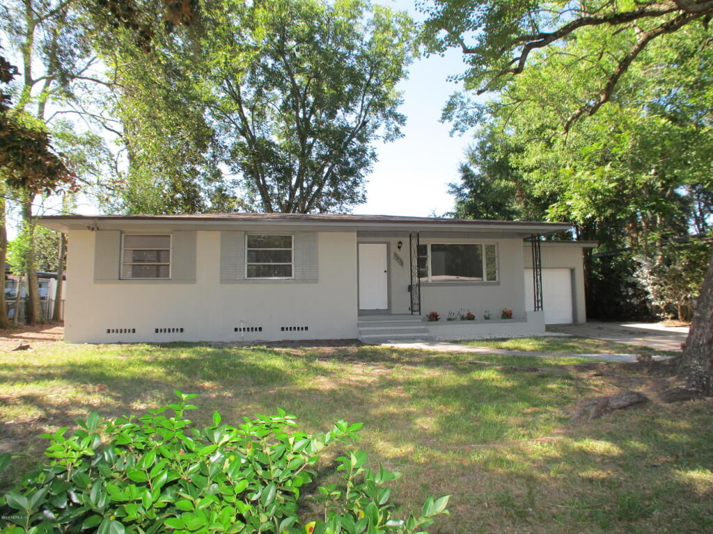 Property Photo: 6438 Mitford Road FL