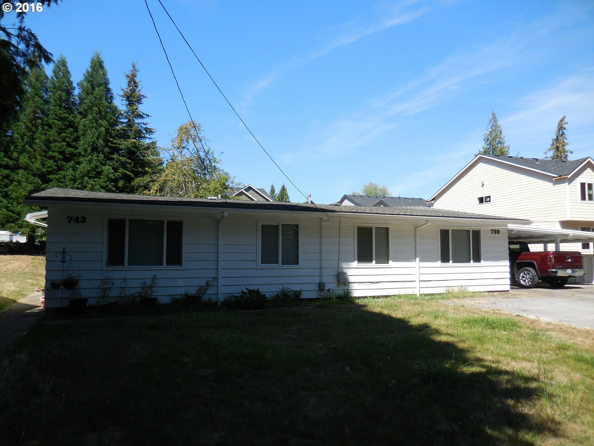 Property Photo:  739 NW 6th Ave  WA 98607 