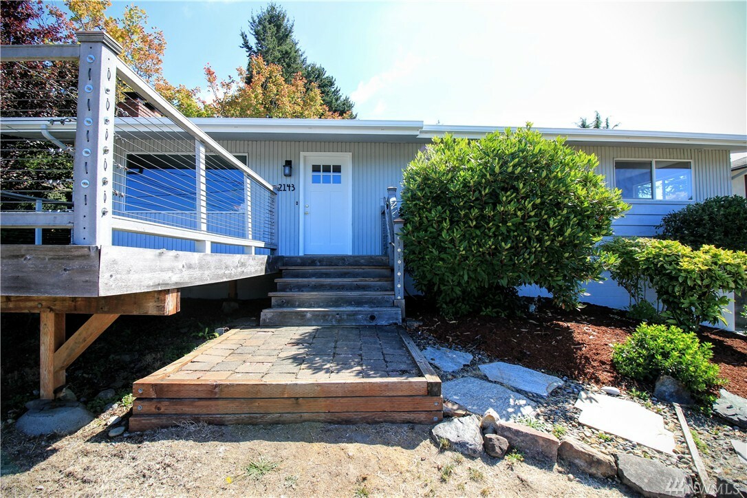 Property Photo:  2143 Willow Lane W  WA 98466 