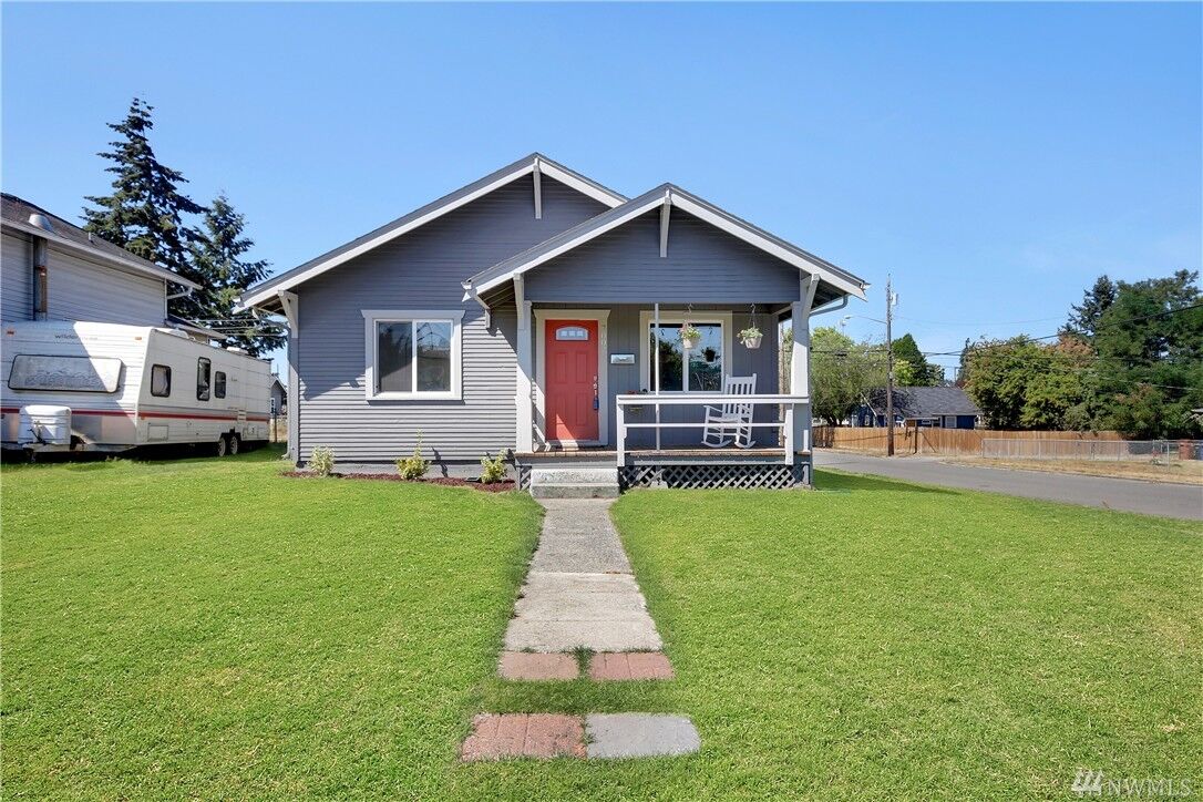 Property Photo:  7002 S Lawrence St  WA 98409 