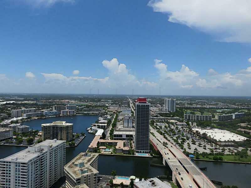 Property Photo:  1800 S Ocean Dr 4009  FL 33009 