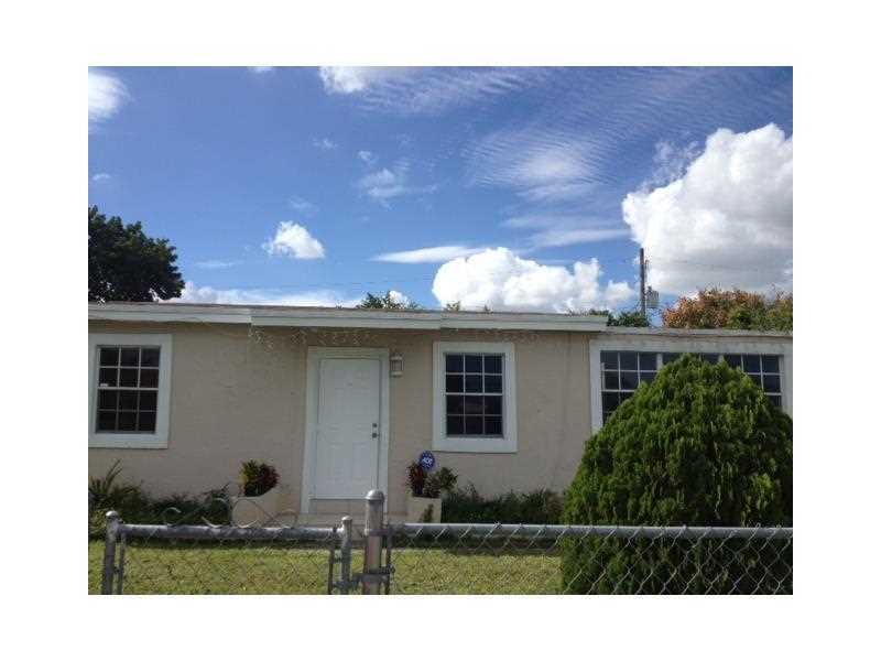 Property Photo: 18040 NW 2 Ct FL 33169