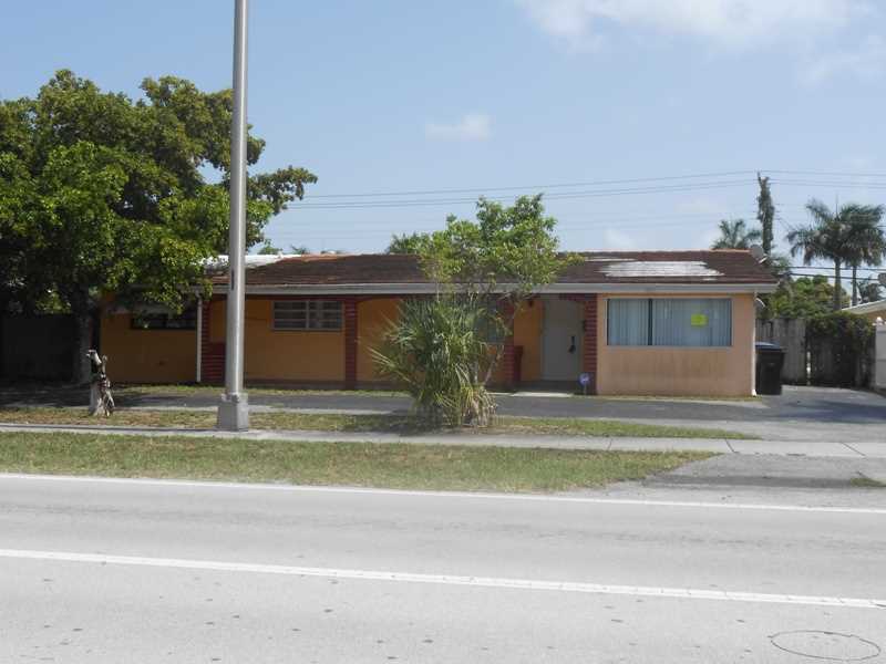 Property Photo: 1466 NE 62nd St FL 33334