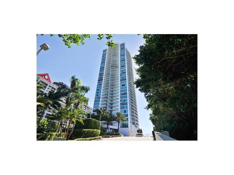 Property Photo:  2101 Brickell Av 1011  FL 33129 