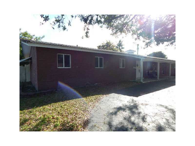 Property Photo:  3400 Thomas St  FL 33021 