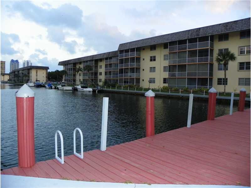 Property Photo: 3551 NE 169 St 209 FL 33160