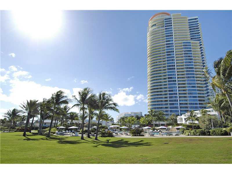 Property Photo:  100 S Pointe Dr 610  FL 33139 