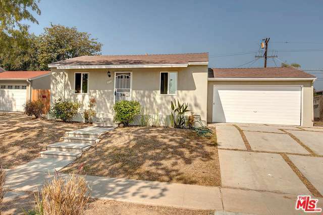 Property Photo:  8207 Osage Ave  CA 90045 