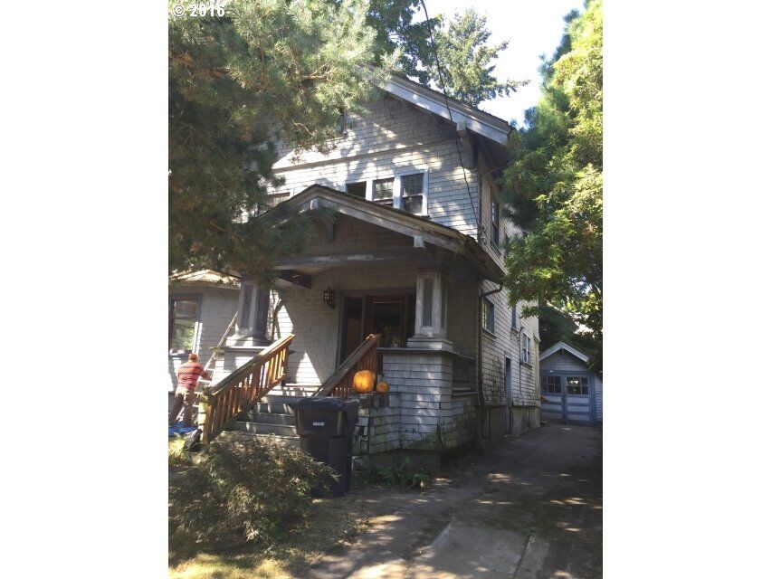 Property Photo: 2147 NE 15th Ave OR 97212