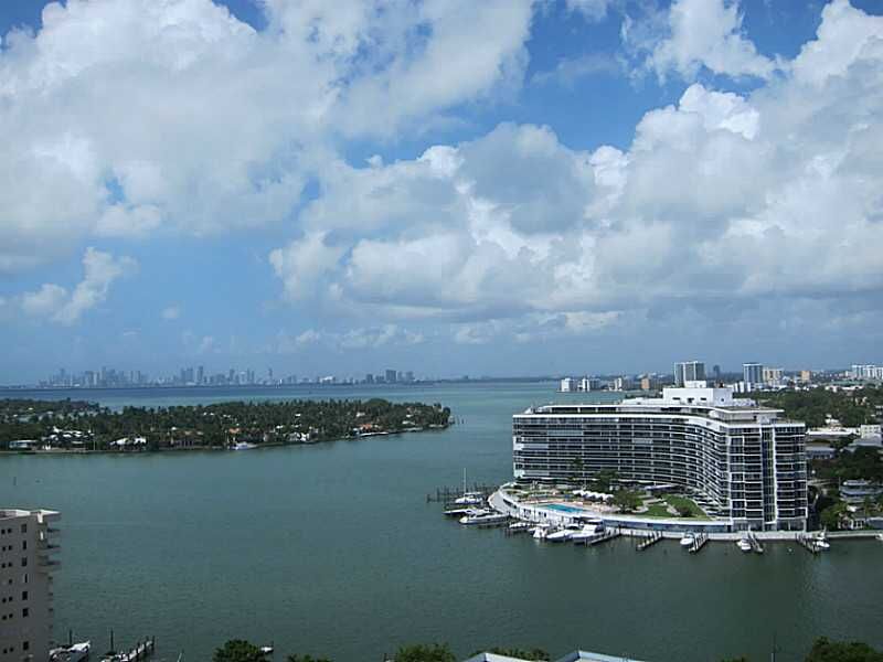 Property Photo:  