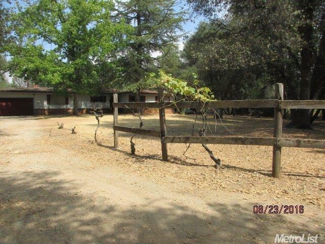 Property Photo: 140 Arroyo Vista Way CA 95667