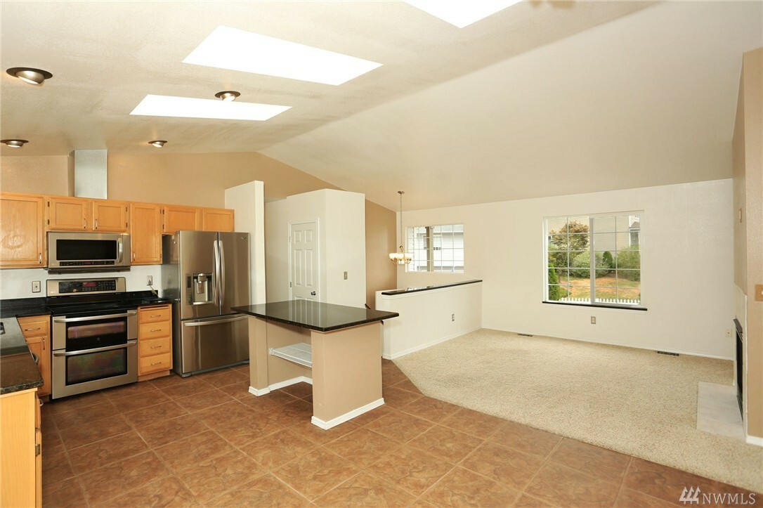 Property Photo:  1102 20th St  WA 98290 