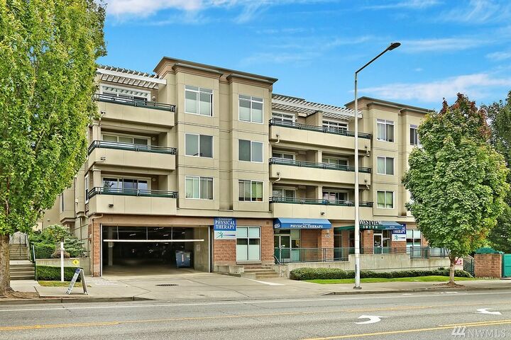 8750 Greenwood Ave N S302  Seattle WA 98103 photo