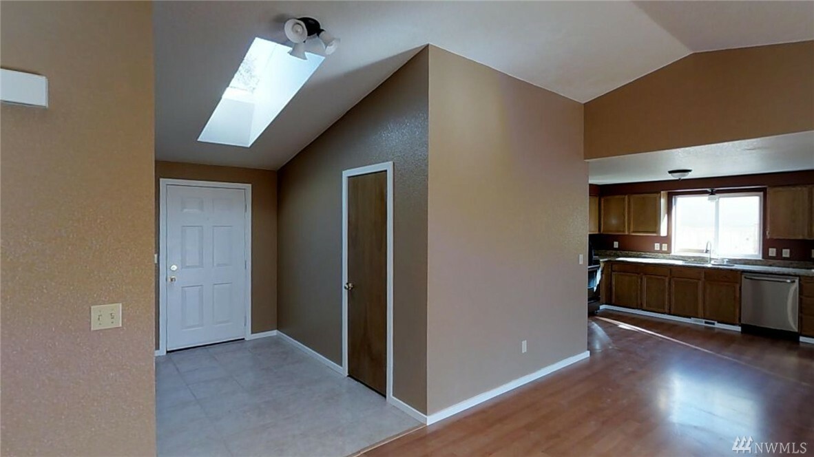 Property Photo: 5907 Danials Lp SE WA 98513