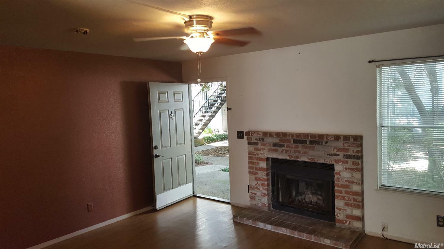 Property Photo:  9101 Newhall Drive 82  CA 95826 