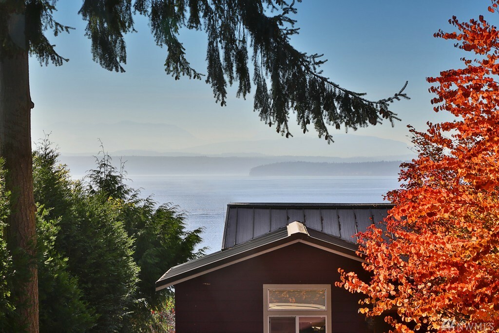 Property Photo:  692 Windmill Dr  WA 98249 