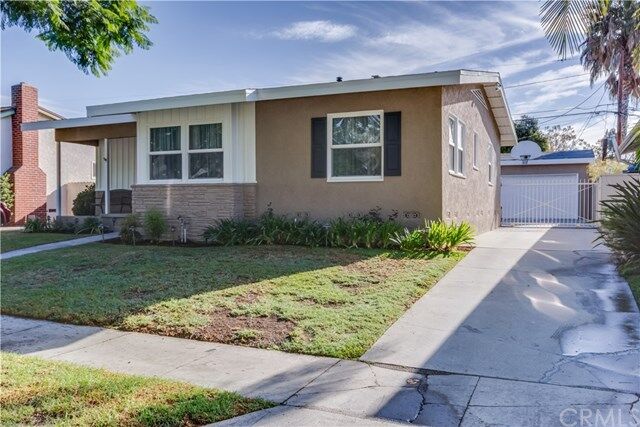 Property Photo:  2408 Ostrom Avenue  CA 90815 