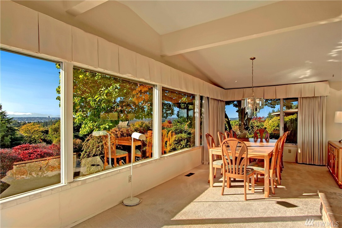 Property Photo: 2050 89 Ave NE WA 98004