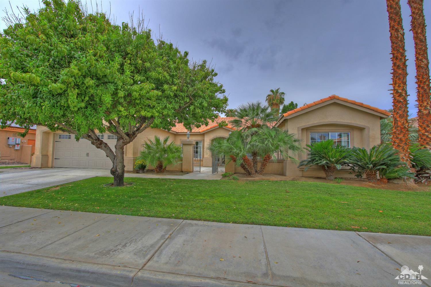 Property Photo:  74525 Coral Bells Circle  CA 92260 