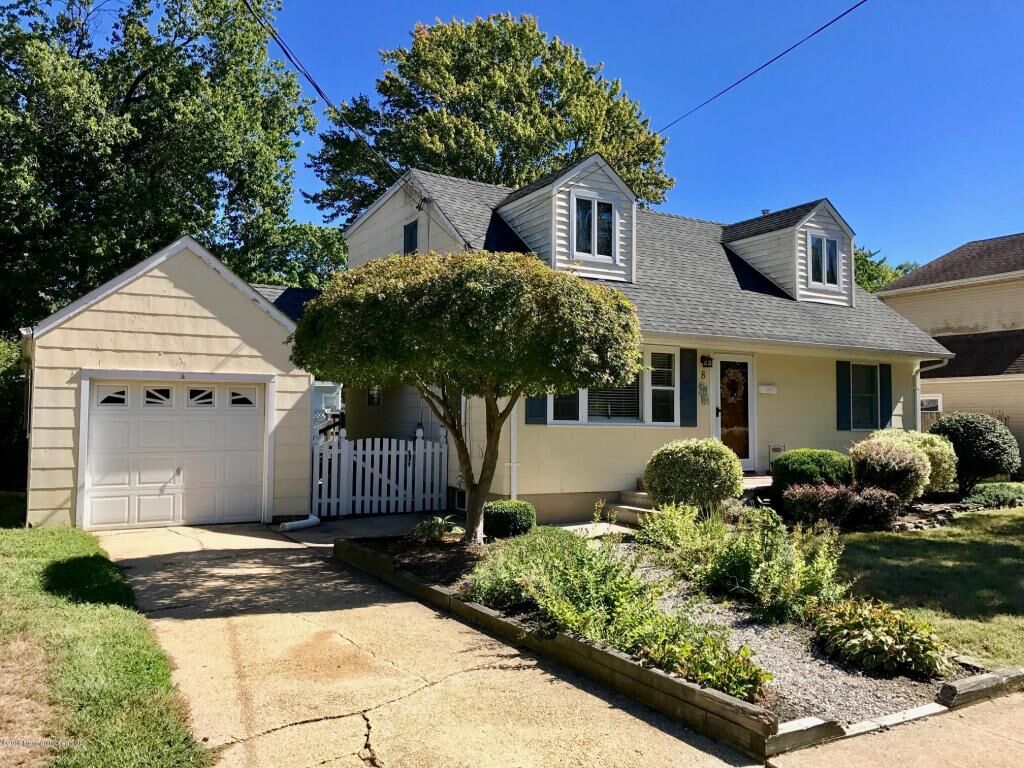 Property Photo:  8 Elmwood Place  NJ 07737 